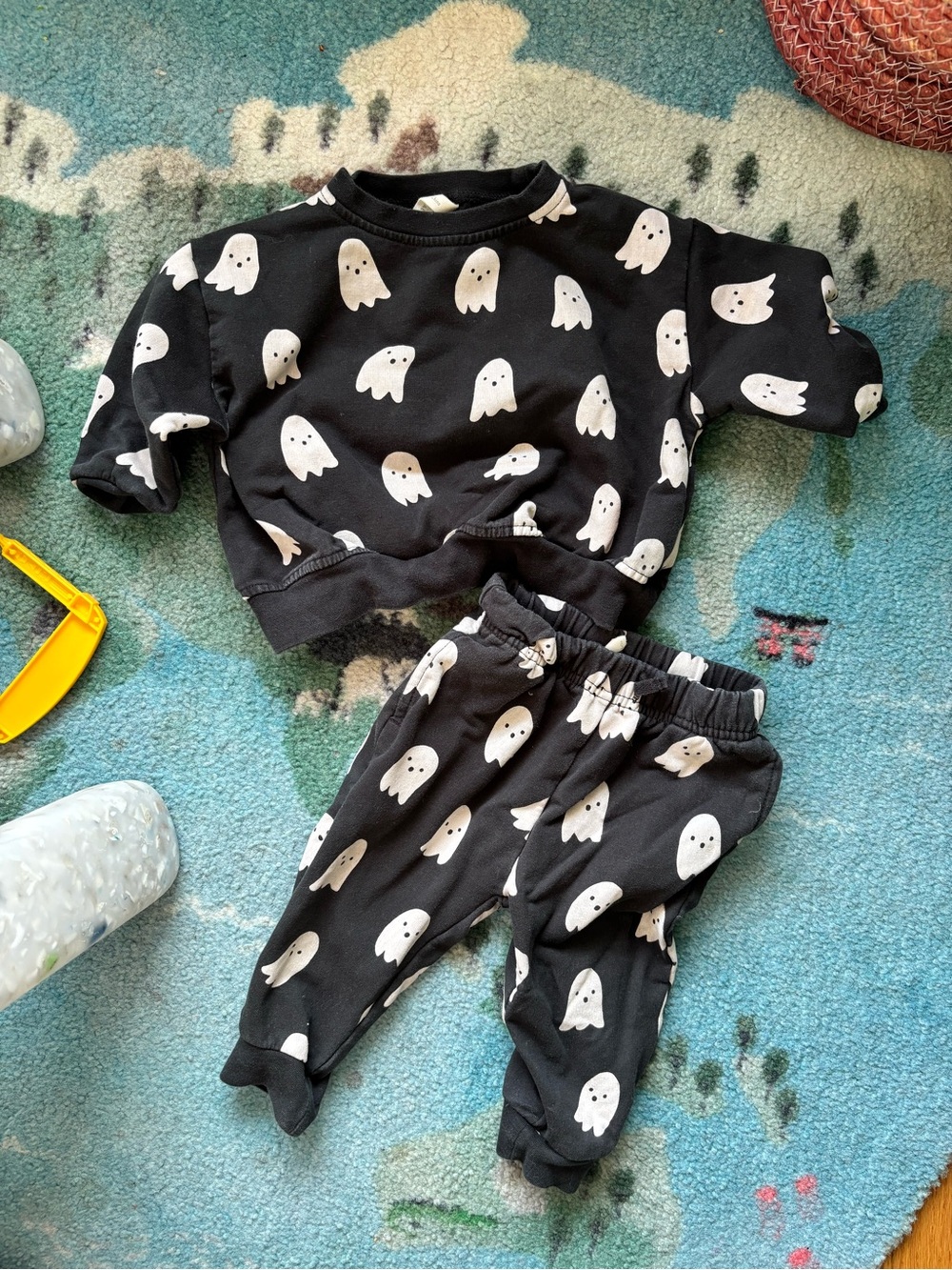 Quincy Mae Black Sweatshirt & Joggers Set with White Ghosts